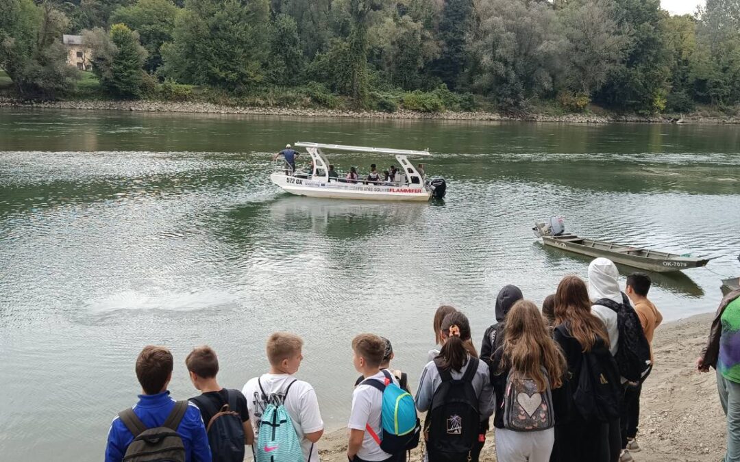 UČENICI TERENSKOM NASTAVOM OBILJEŽILI MEĐUNARODNI DAN DRAVE