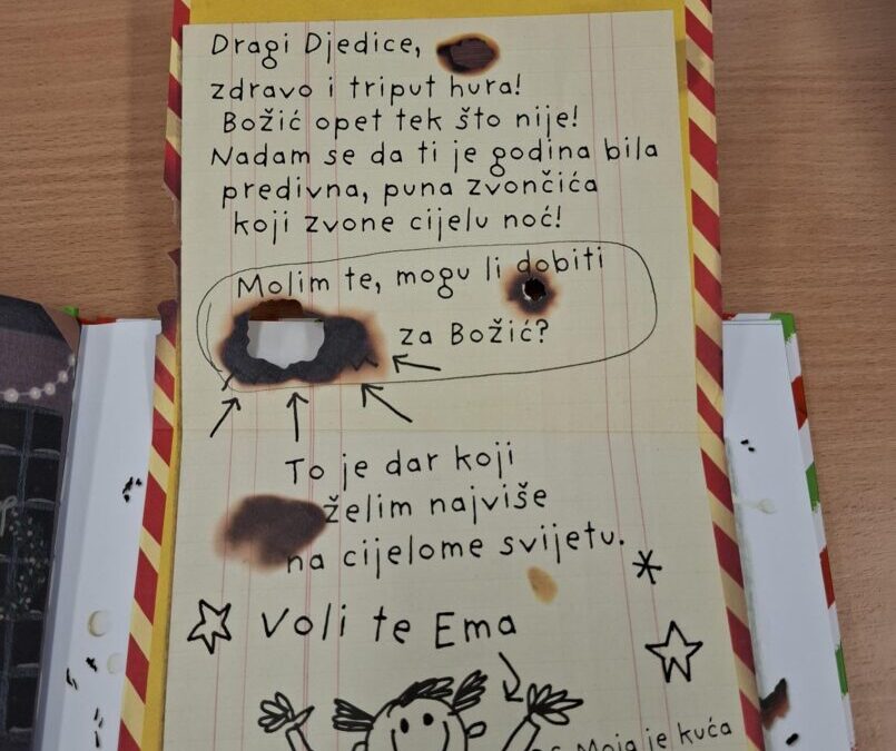 PRVAŠIĆI U KNJIŽNICI-BOŽIĆ U PRIČI