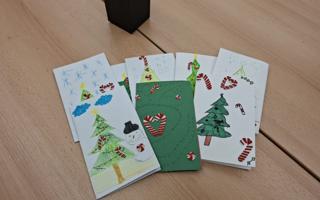 UČENICI DRUGOG I TREĆEG RAZREDA IZRADILI I POSLALI BOŽIĆNE ČESTITKE