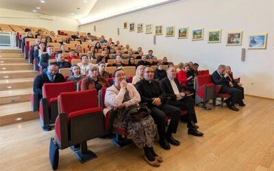 RAVNATELJICA MARCINJAŠ PRISUSTVOVALA PREDBOŽIĆNOM SUSRETU VARAŽDINSKOG BISKUPA i PREDSTOJNIKA KATEHETSKOG UREDA S RAVANTELJIMA OSNOVNIH I SREDNJIH ŠKOLA