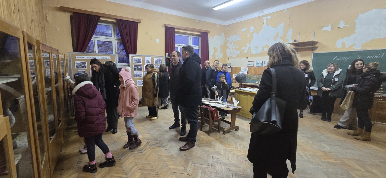 IMG-32a8e69bdd6c2d4a211ed23ffea7320b-V