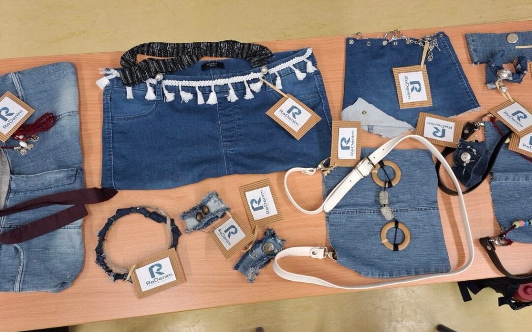 UČENICI 7. RAZREDA OSMISLILI NOVI MODNI BREND POD NAZIVOM “ReDenim” ZA NATJEČAJ RCGO PIŠKORNICA