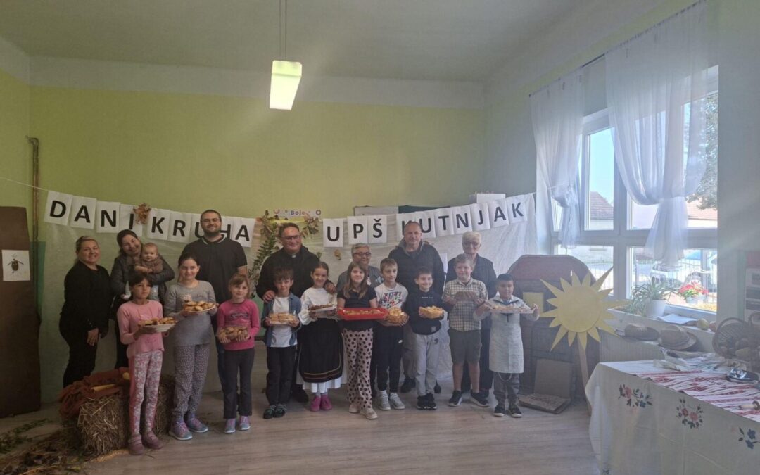 DAN KRUHA SVEČANO OBILJEŽEN U PŠ KUTNJAK